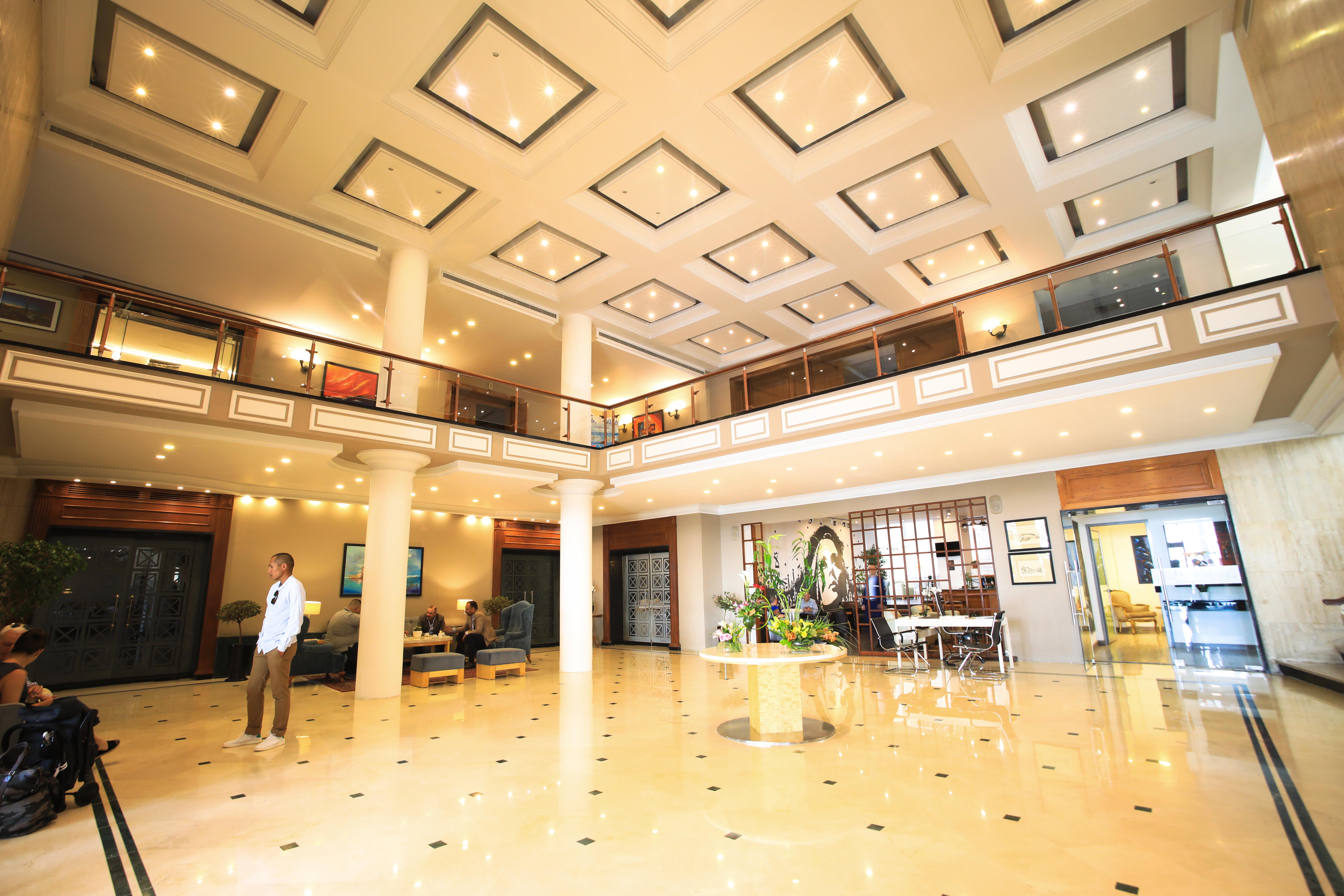 Riviera Hotel Beirut Esterno foto